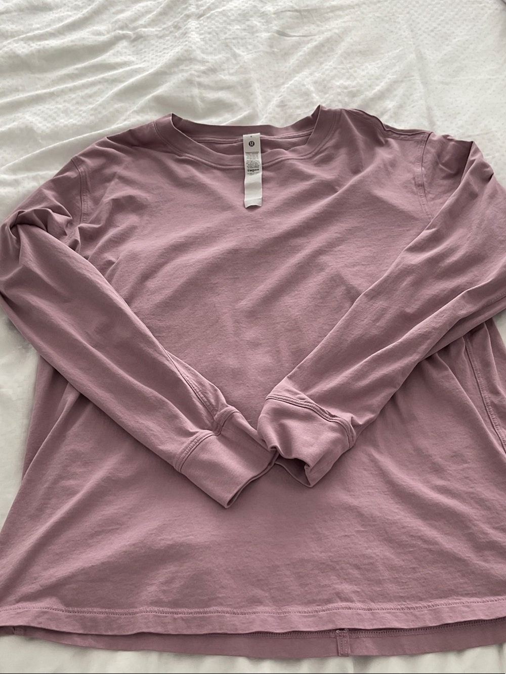 Lululemon Long Sleeve Crewneck Tee in Dusty Mauve size 6 guc